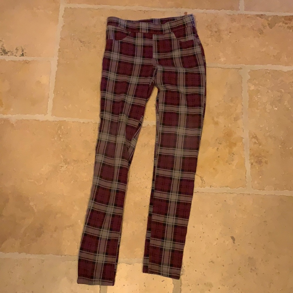 Cute plaid pant in the brand CRB
